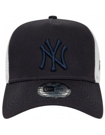 New Era League Essentials Trucker New York Yankees Cap 
